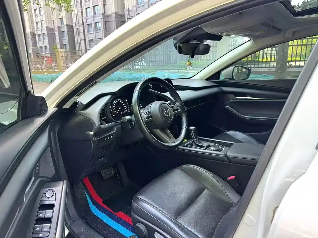 Mazda 3 Axela — миниатюра 4