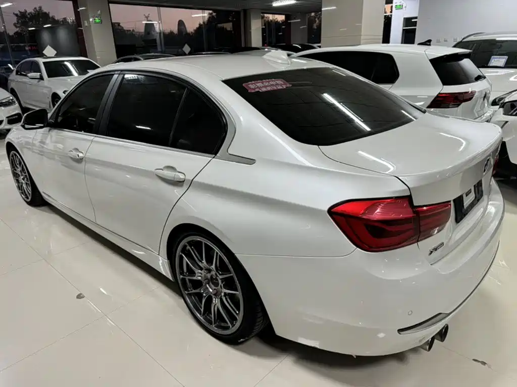 BMW 3 Series — миниатюра 21
