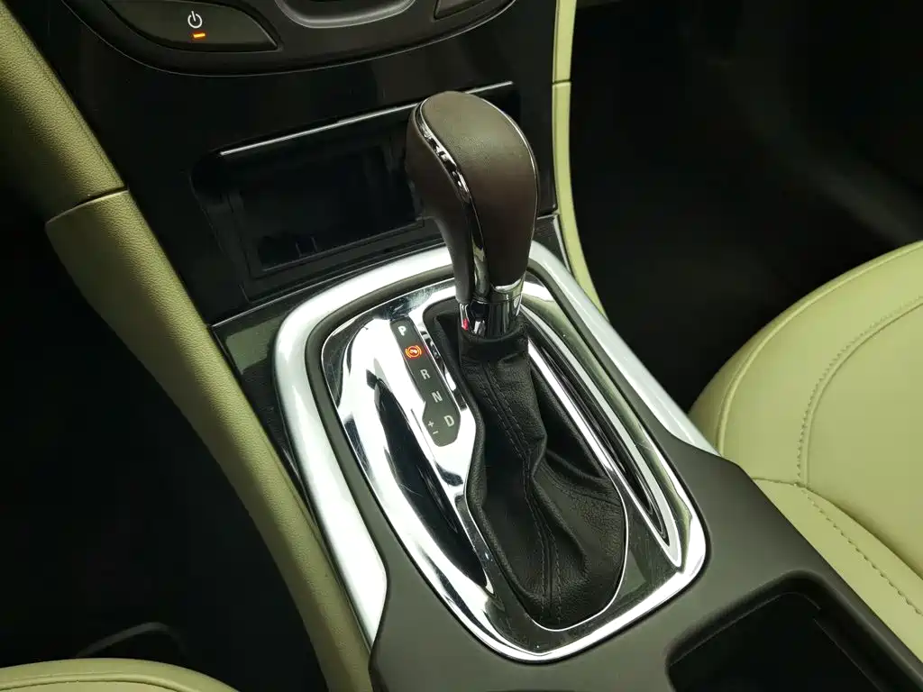 Buick Regal — миниатюра 13