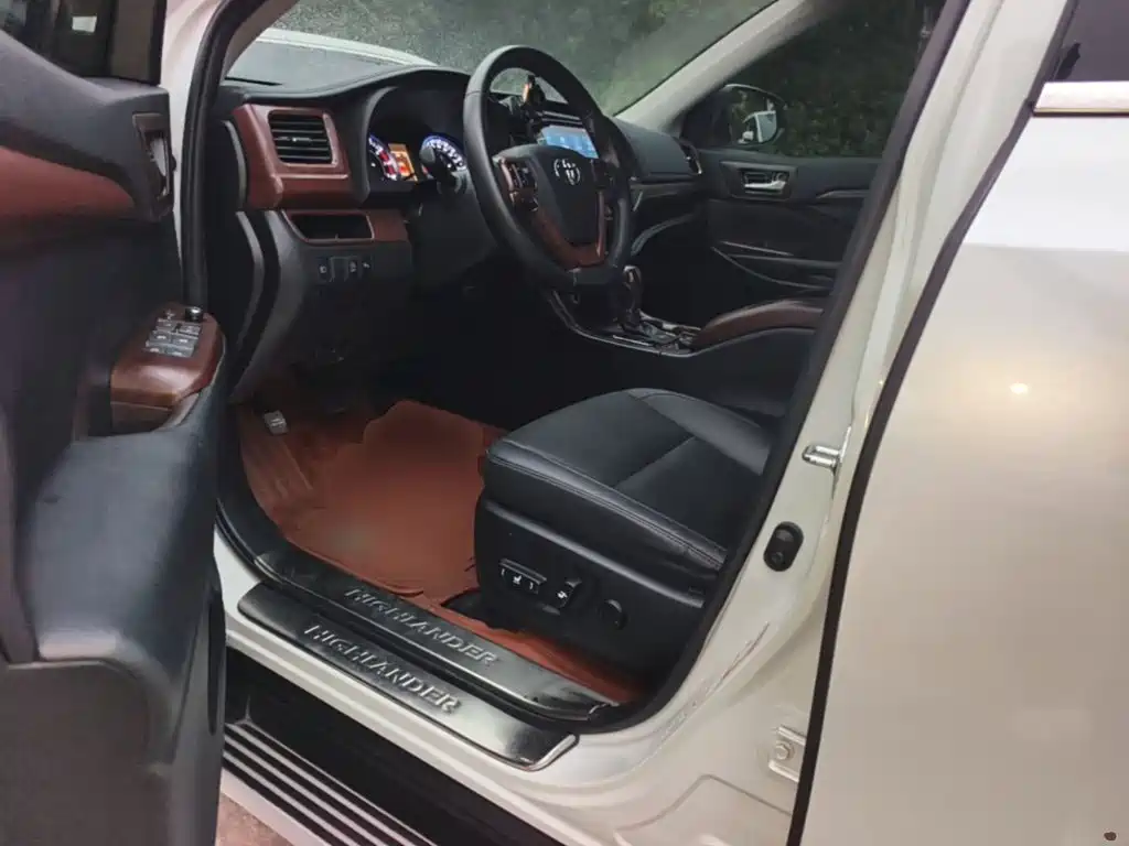 Toyota Highlander — миниатюра 21