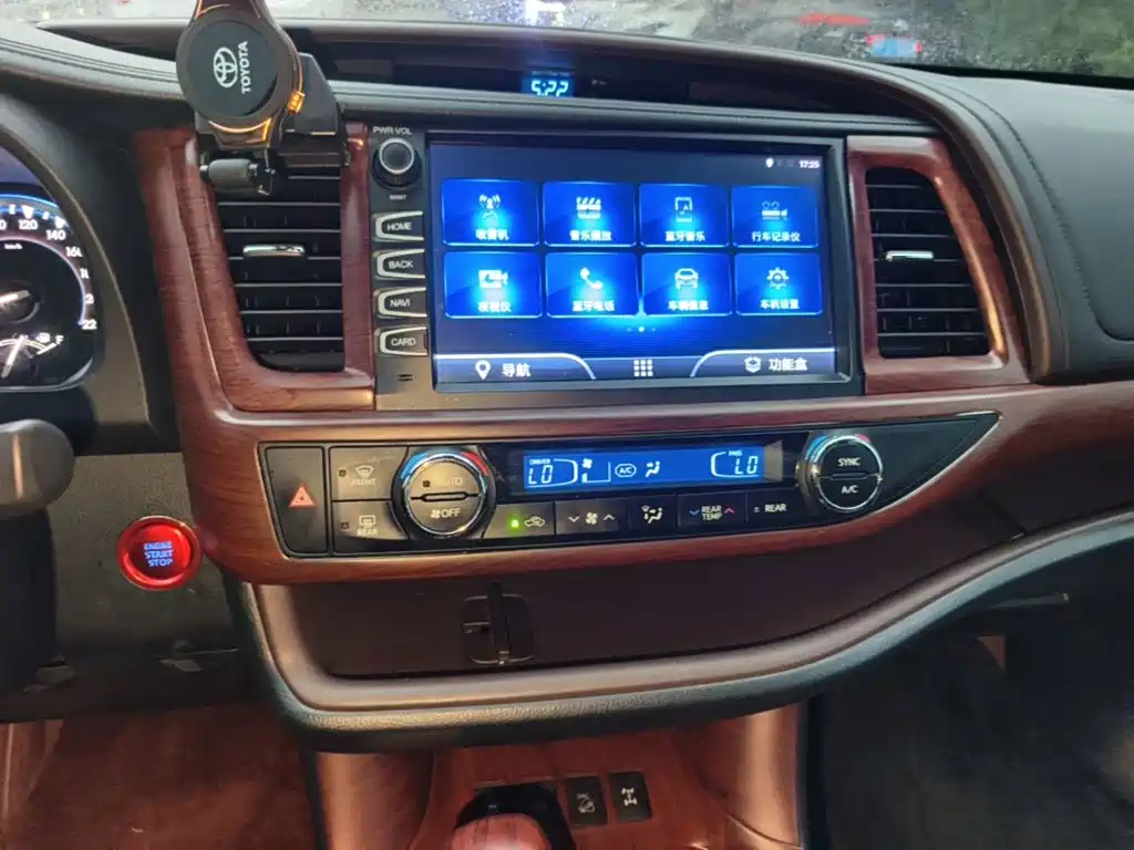 Toyota Highlander — миниатюра 18