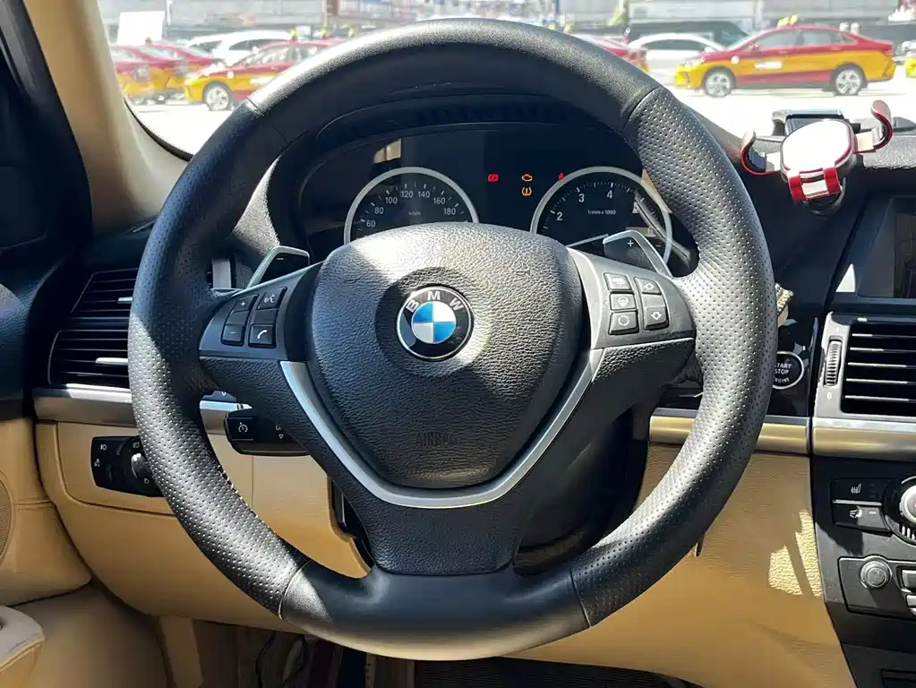 BMW X6 — миниатюра 28