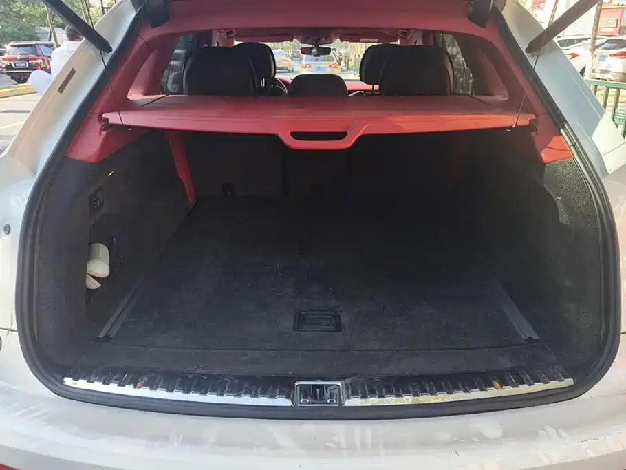 Bentley Bentayga — миниатюра 4