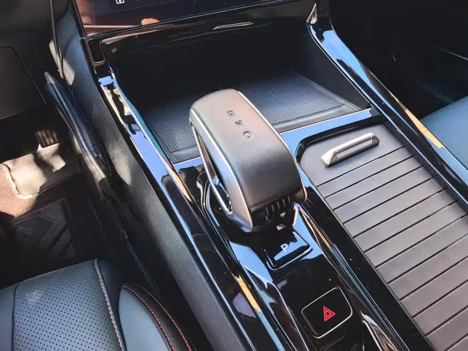 Geely Boyue — миниатюра 16