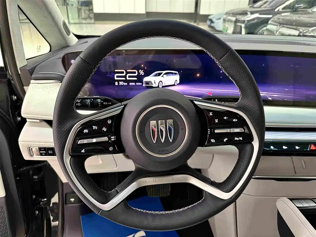 Buick GL8 Hybrid — миниатюра 7