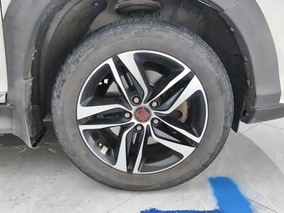 BYD Tang New Energy — миниатюра 6