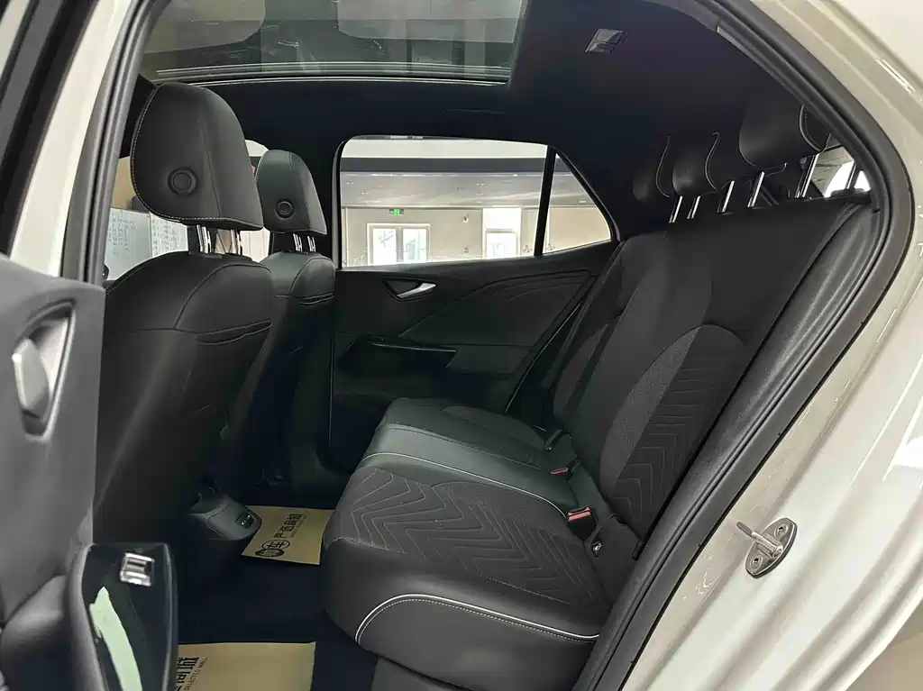 Volkswagen ID.3 — миниатюра 12