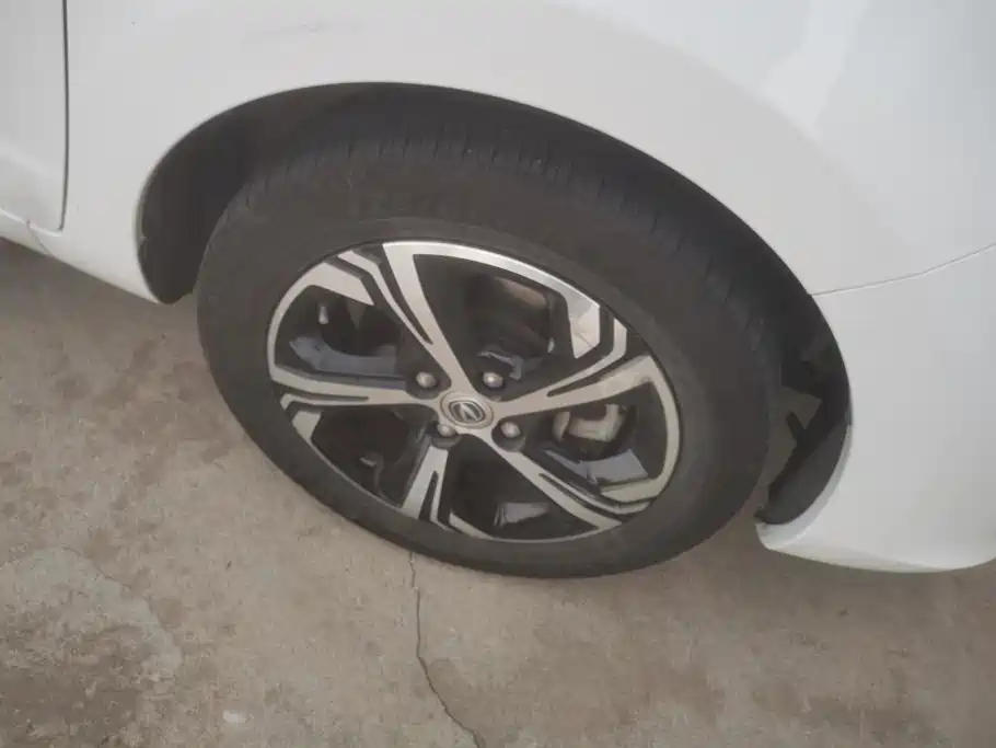 Changan Benben E-Star — миниатюра 6