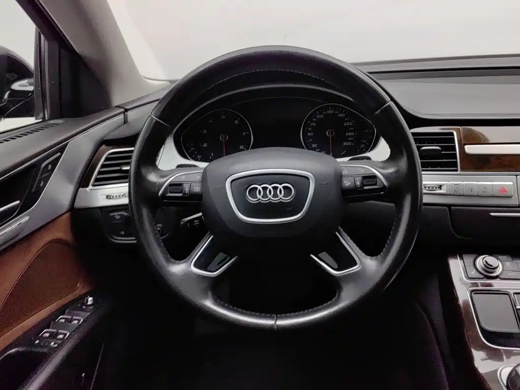 Audi A8 — миниатюра 11