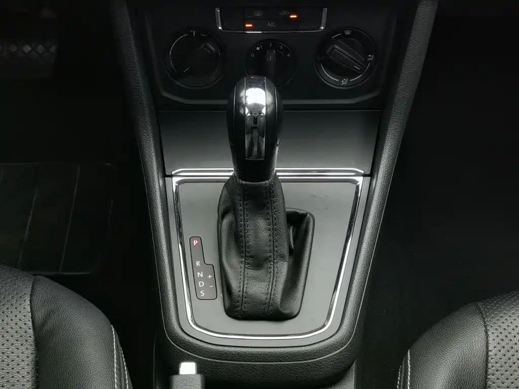 Volkswagen Bora — миниатюра 13