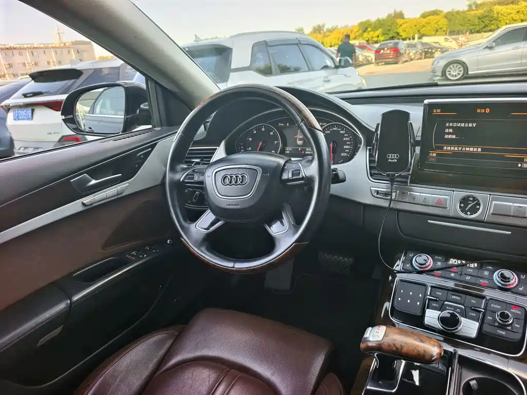 Audi A8 — миниатюра 14