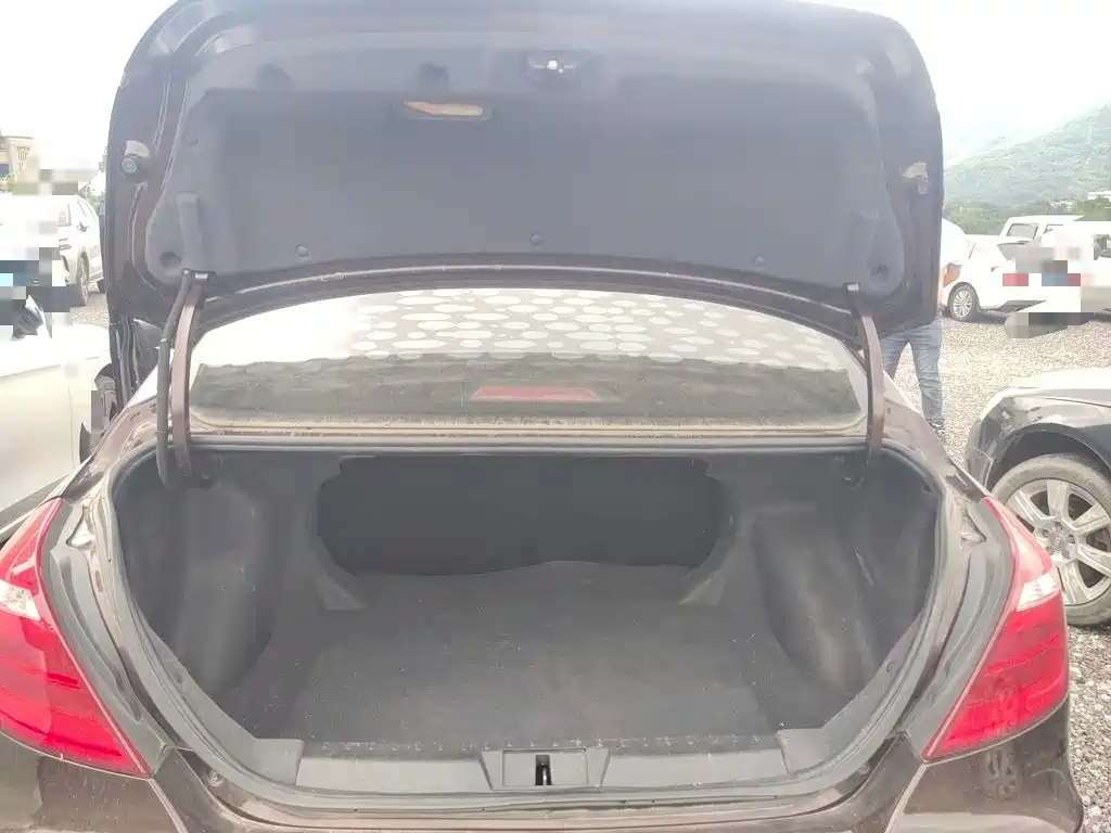 Geely Emgrand — миниатюра 20