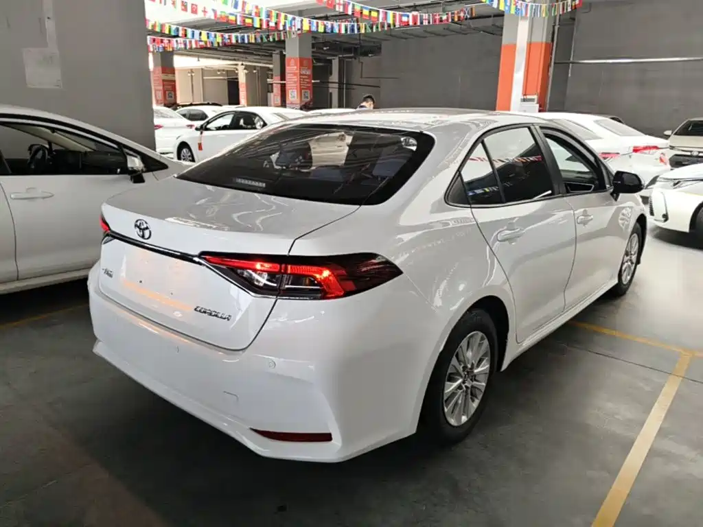Toyota Corolla — миниатюра 7
