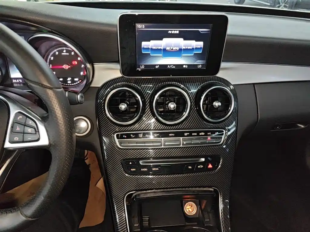 Mercedes-Benz C-Class — миниатюра 9