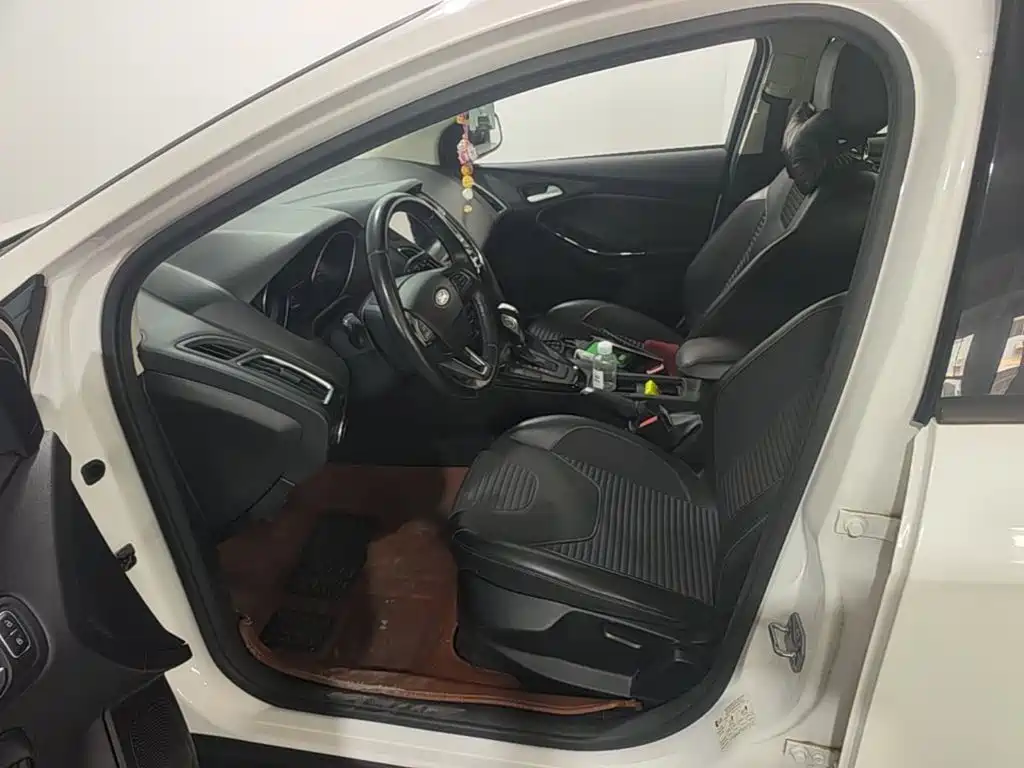Ford Focus — миниатюра 15