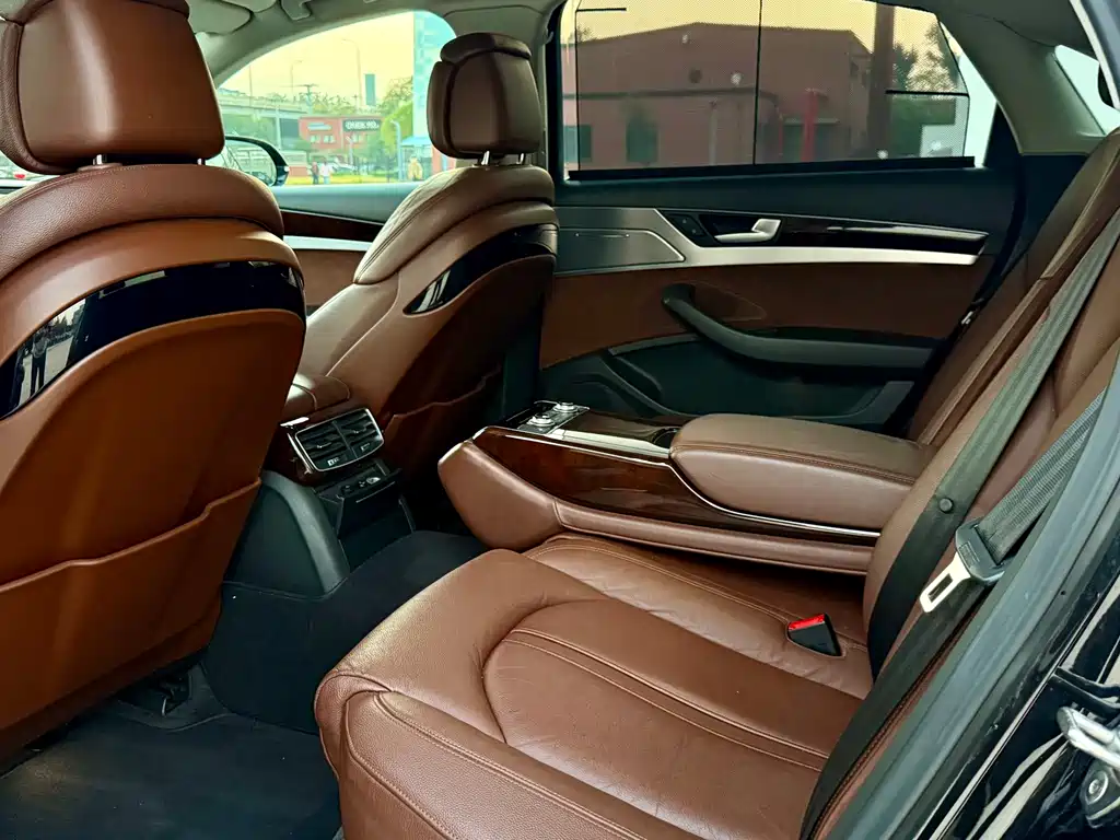 Audi A8 — миниатюра 9