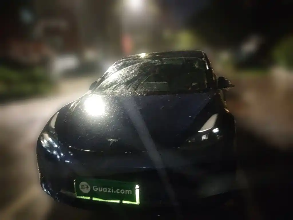 Tesla Model 3 — миниатюра 2