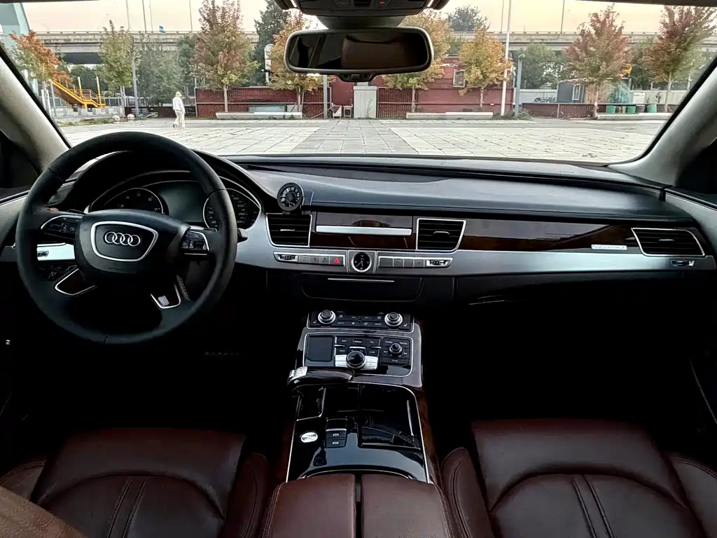 Audi A8 — миниатюра 8