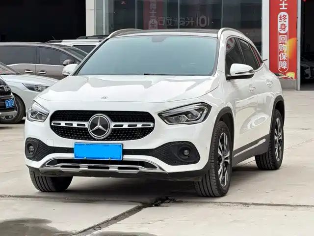 MERCEDES-BENZ GLA 2021