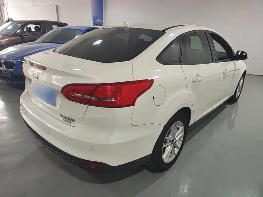 Ford Focus — миниатюра 7