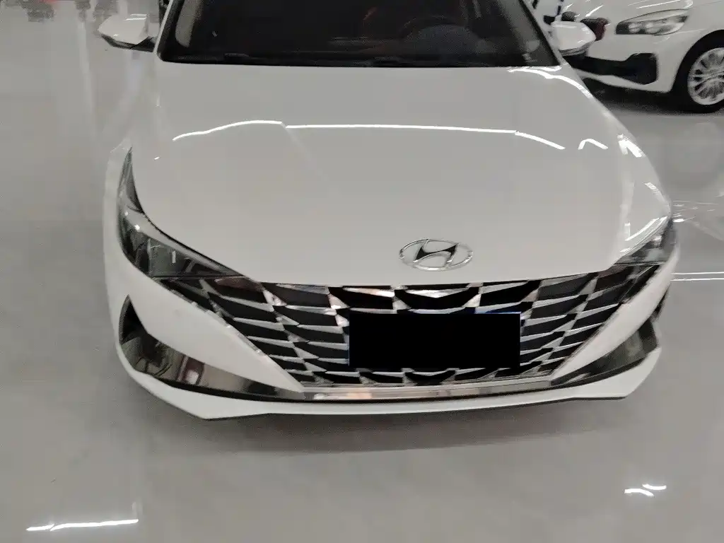 Hyundai Elantra — миниатюра 2