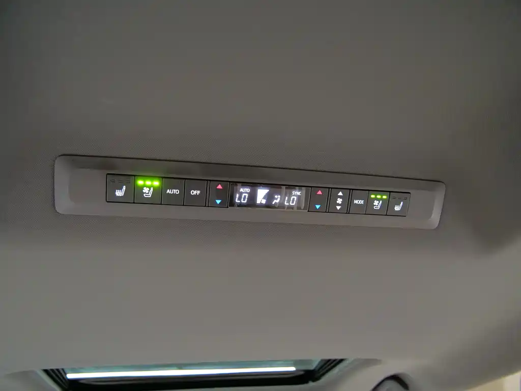 Toyota Sienna — миниатюра 13
