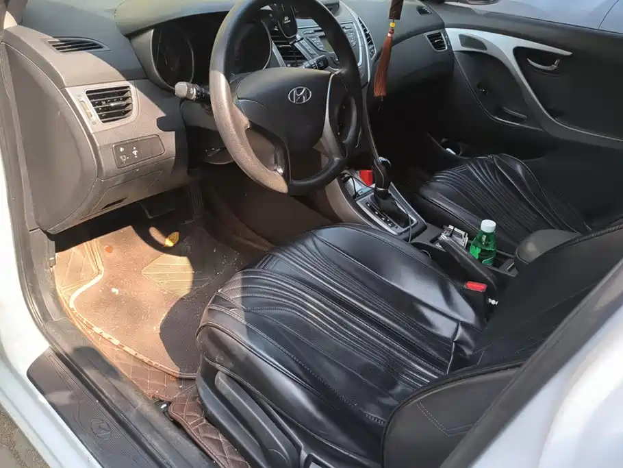 Hyundai Elantra Langdong — миниатюра 9
