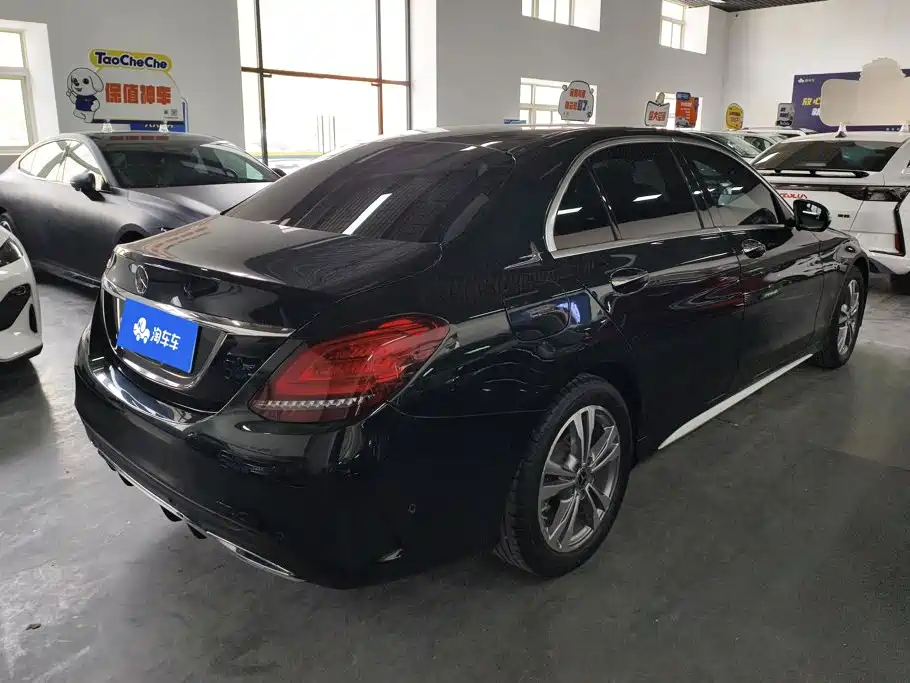 Mercedes-Benz C-Class — миниатюра 3