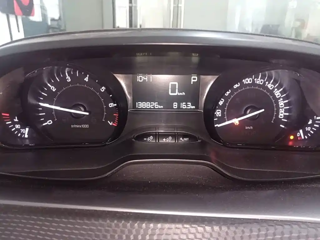 Peugeot 2008 — миниатюра 12
