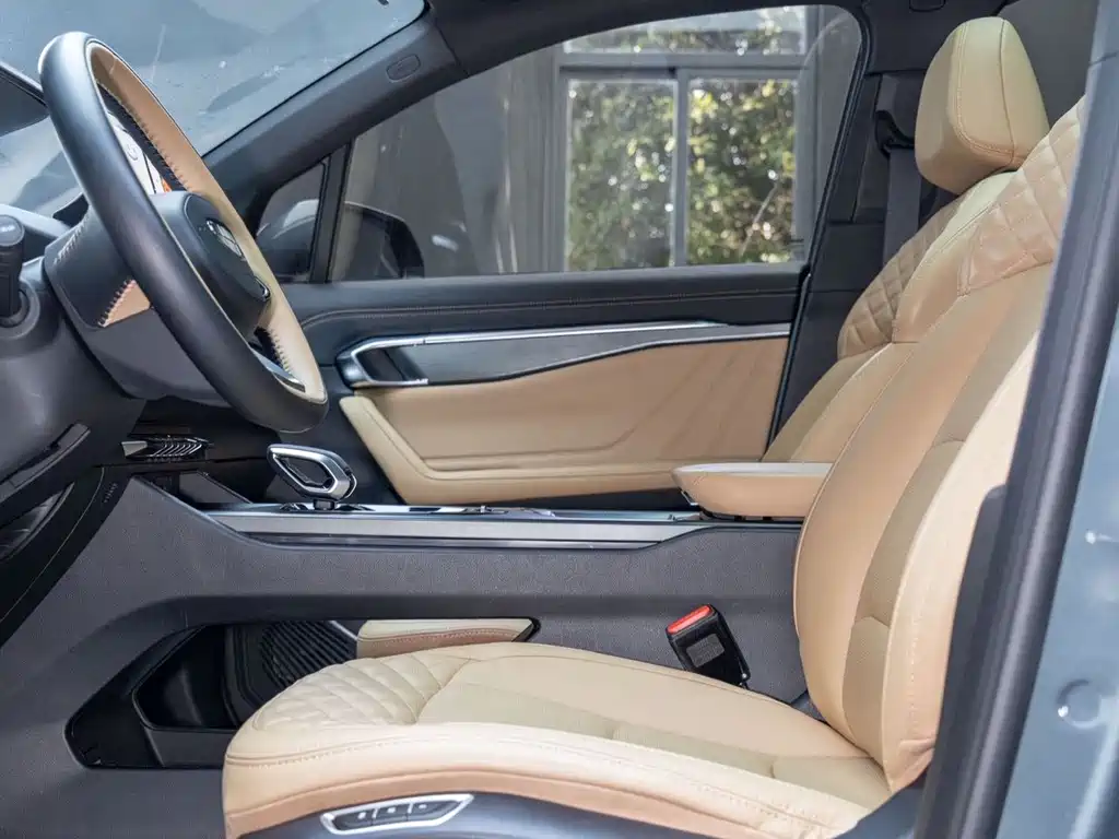 Geely Haoyue L — миниатюра 12
