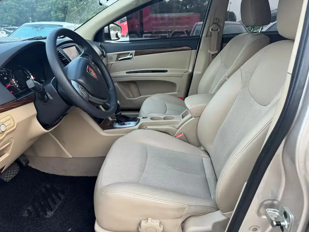 Roewe 350 — миниатюра 4