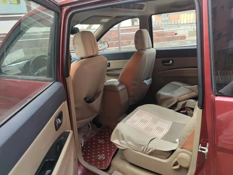 Wuling Hongguang — миниатюра 11