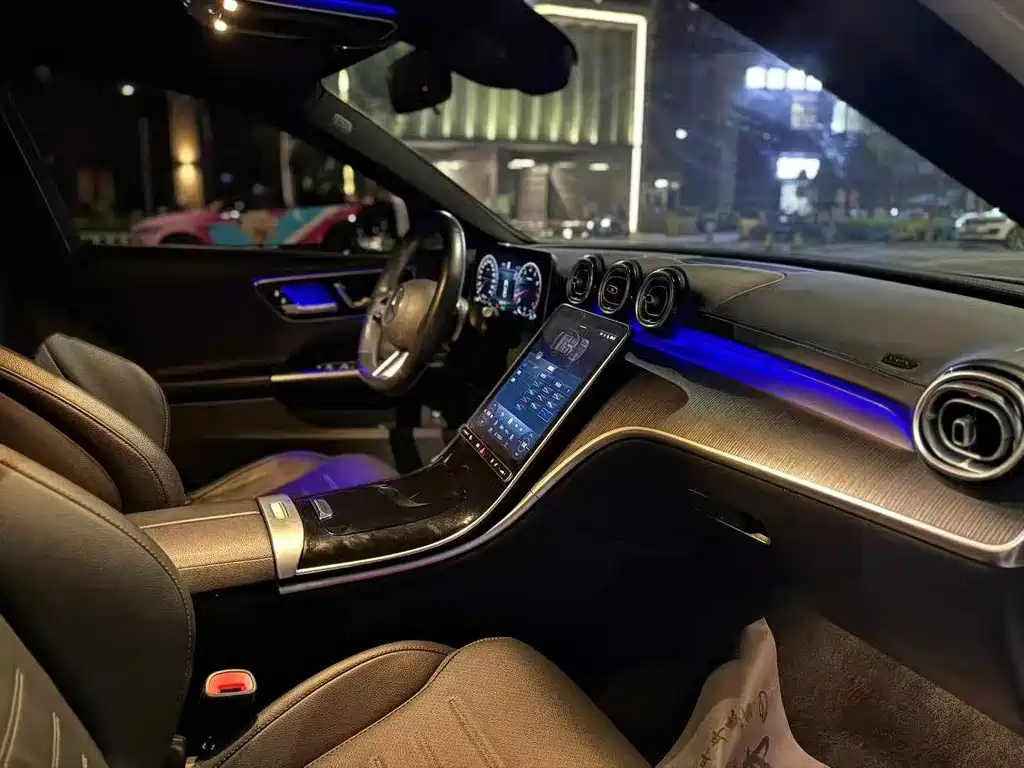 Mercedes-Benz C-Class — миниатюра 8