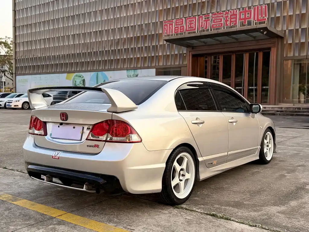 Honda Civic — миниатюра 9
