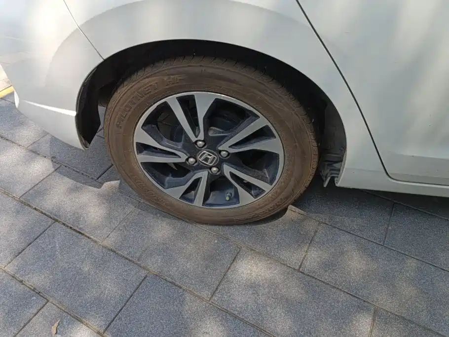 Honda Fit — миниатюра 6