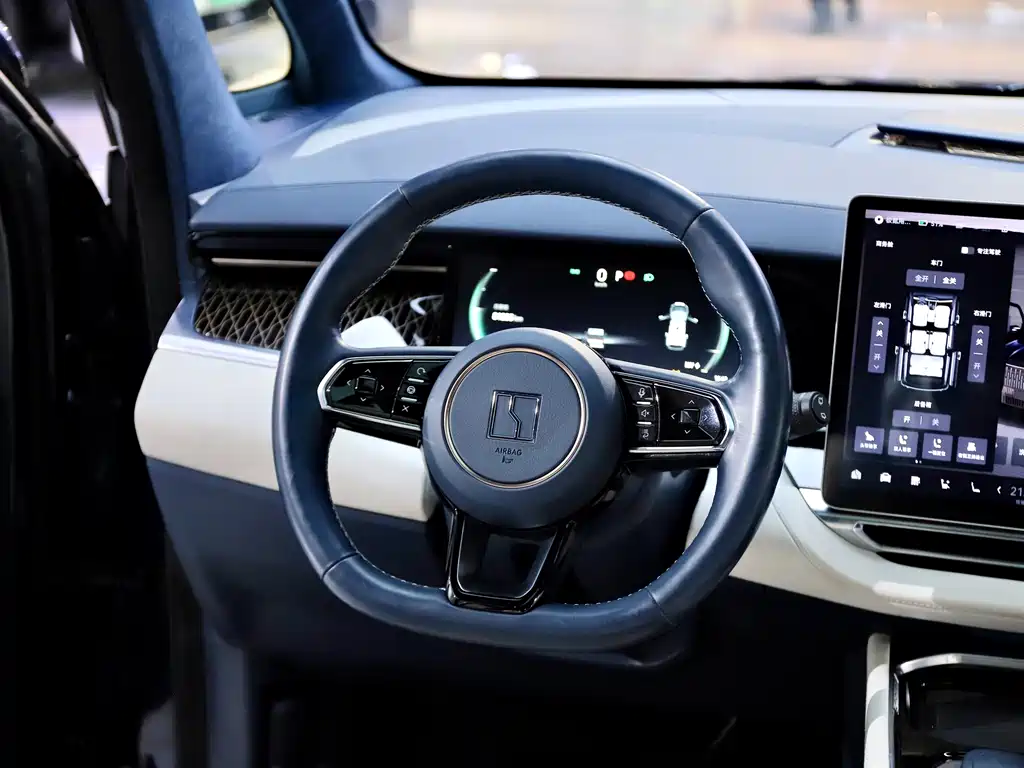 ZEEKR EXTREME KRYPTON 009