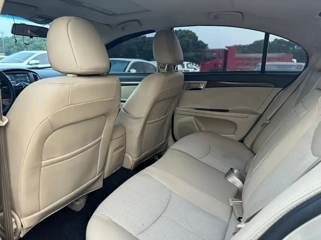 Roewe 350 — миниатюра 6