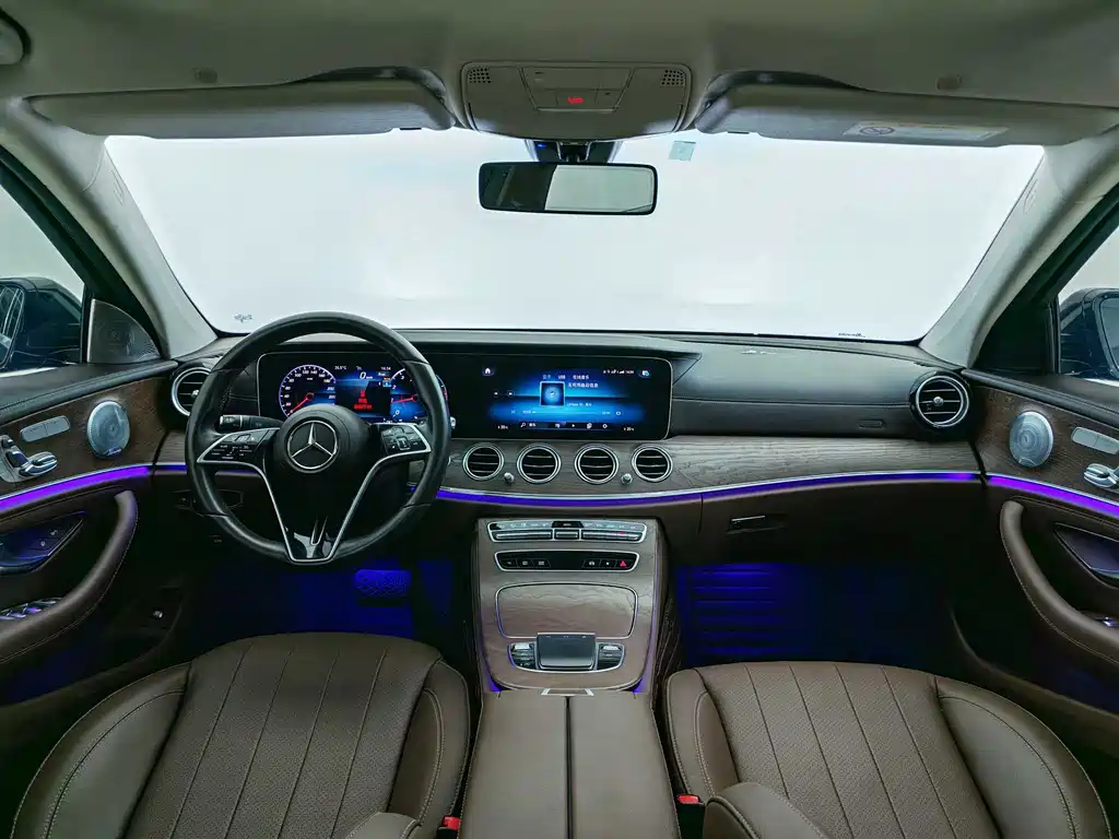 Mercedes-Benz E-Class — миниатюра 21