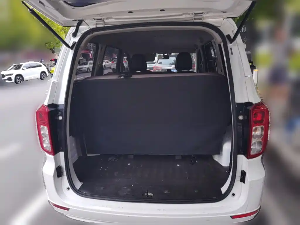 Wuling Hongguang — миниатюра 15