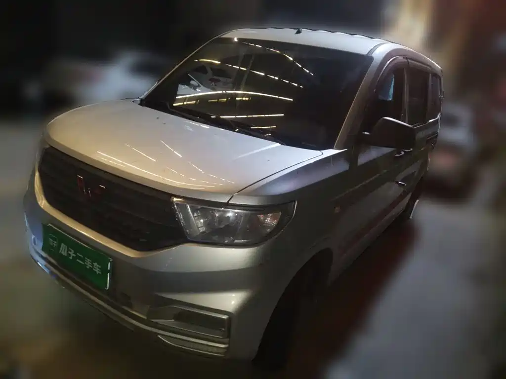 Wuling Hongguang V — миниатюра 2