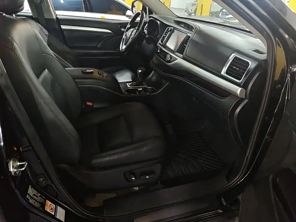 Toyota Highlander — миниатюра 25