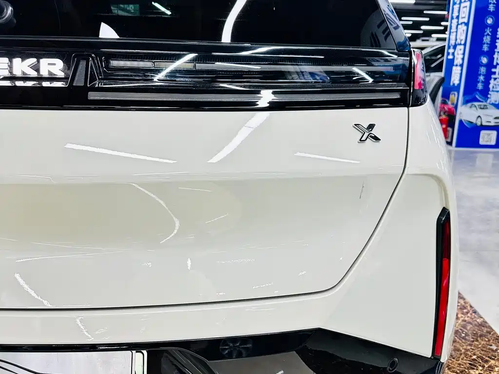 Zeekr X — миниатюра 13