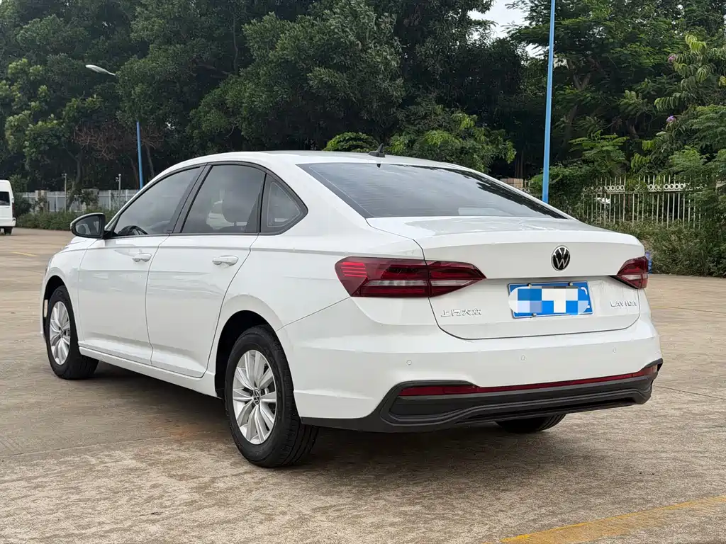 Volkswagen Lavida — миниатюра 9