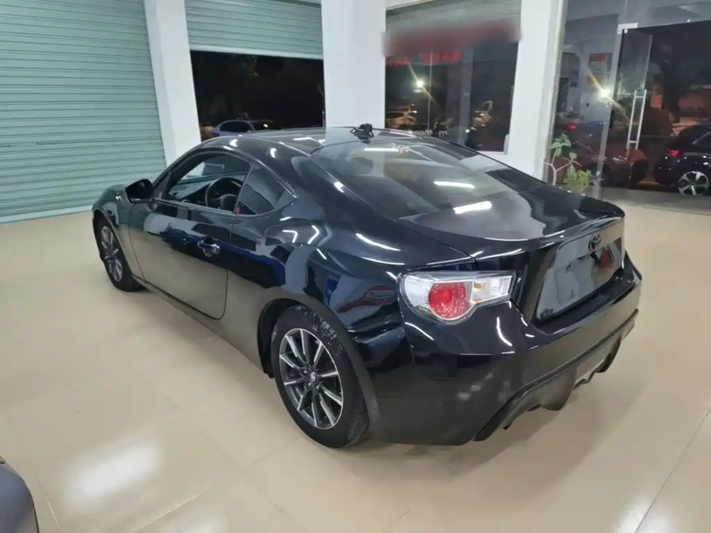 Toyota 86 — миниатюра 5