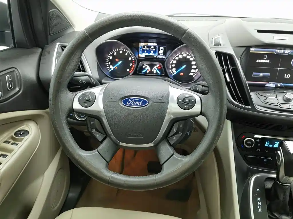 Ford Kuga — миниатюра 11
