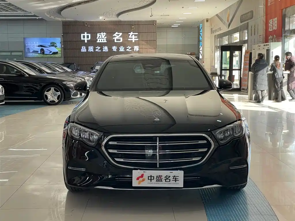 MERCEDES-BENZ E CLASS