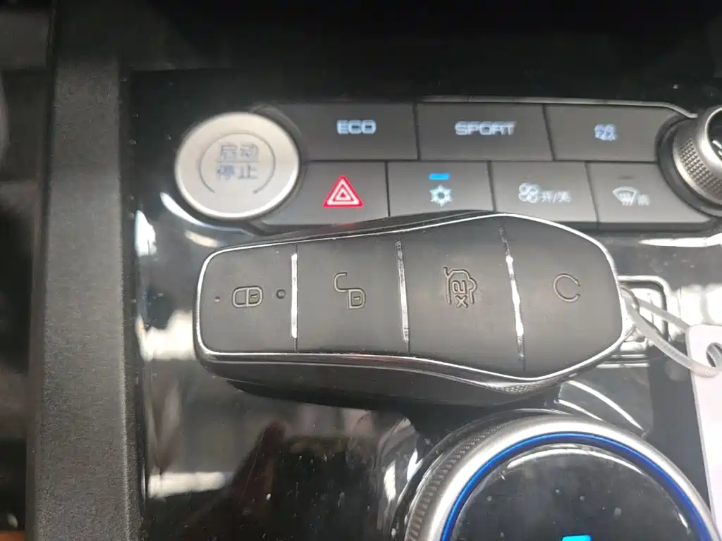 BYD e2 — миниатюра 17