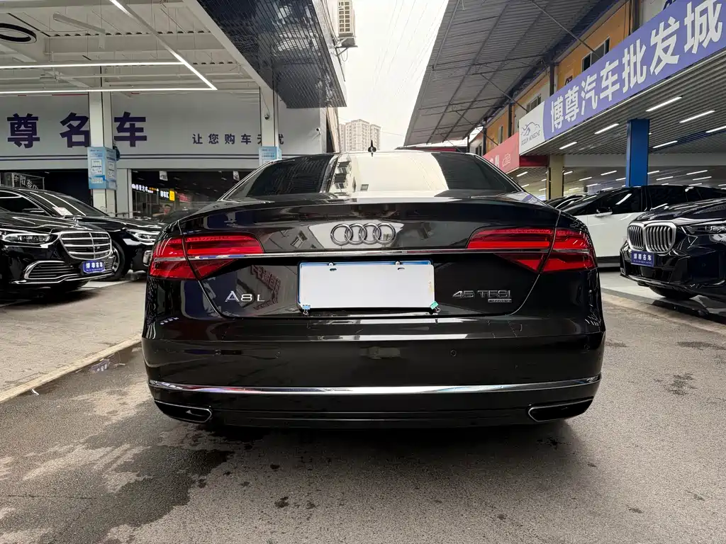 Audi A8 — миниатюра 24