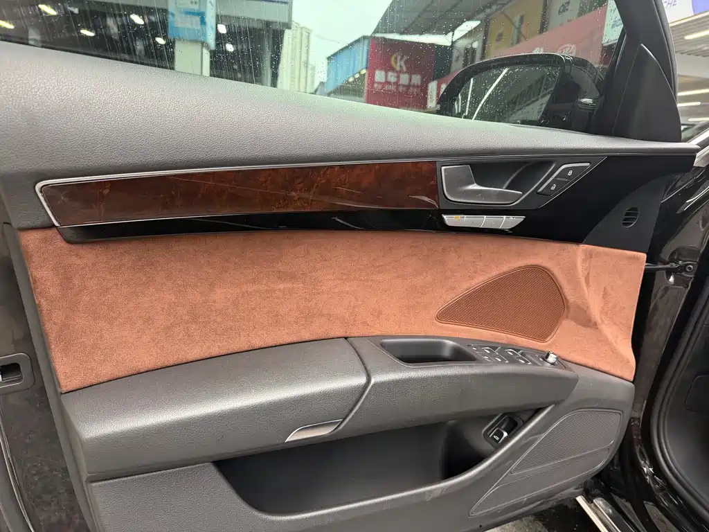 Audi A8 — миниатюра 7
