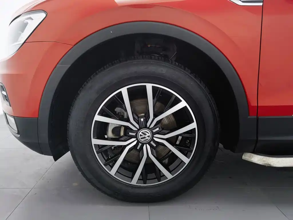 Volkswagen Tiguan L — миниатюра 17